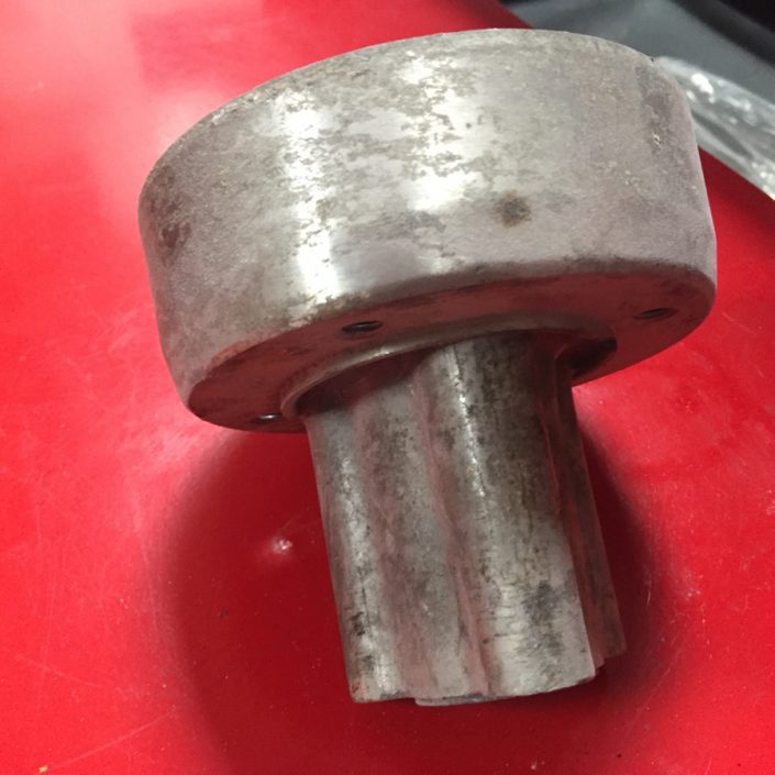 17 restoring the wheel hubs onthe lathe4437