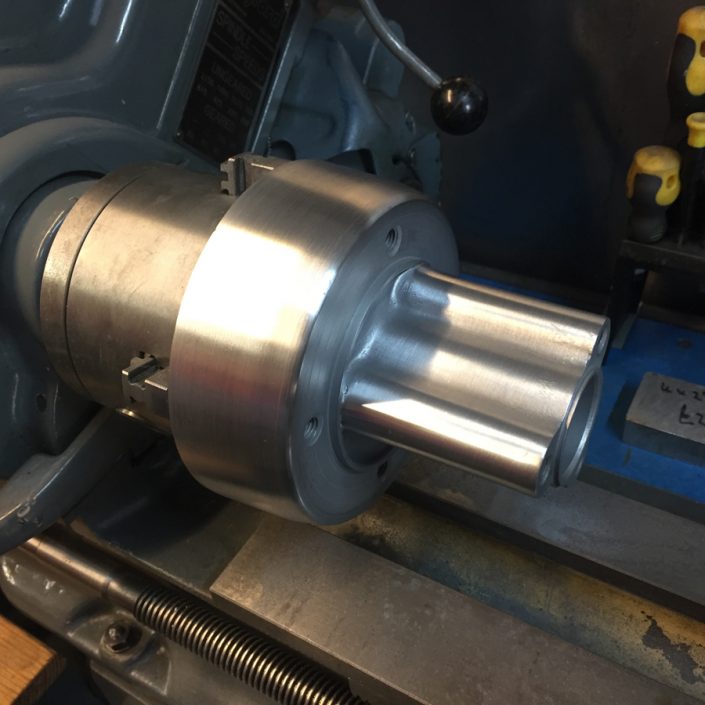 17 restoring the wheel hubs onthe lathe4438