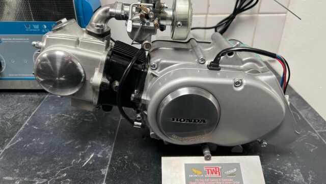 #hondaz50a #z50r #z50j #z50m engine all done looking spick and span 😊